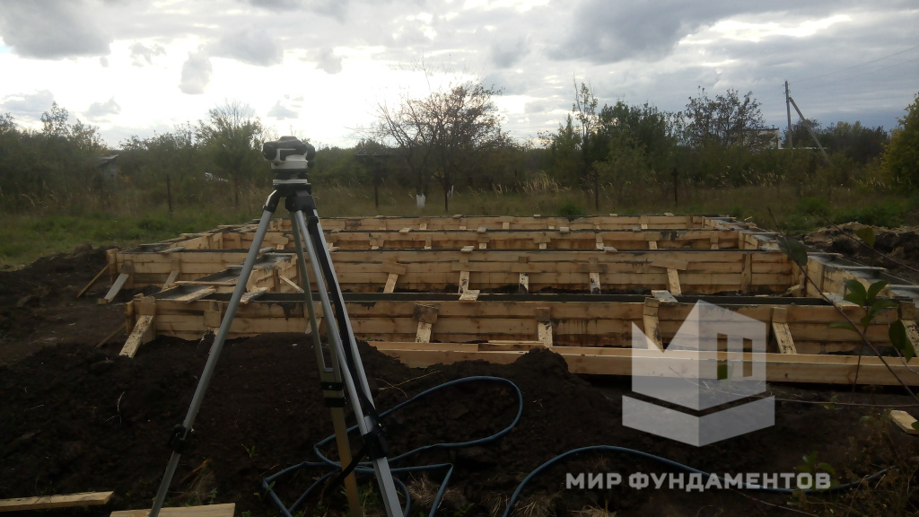Нивелир и опалубка