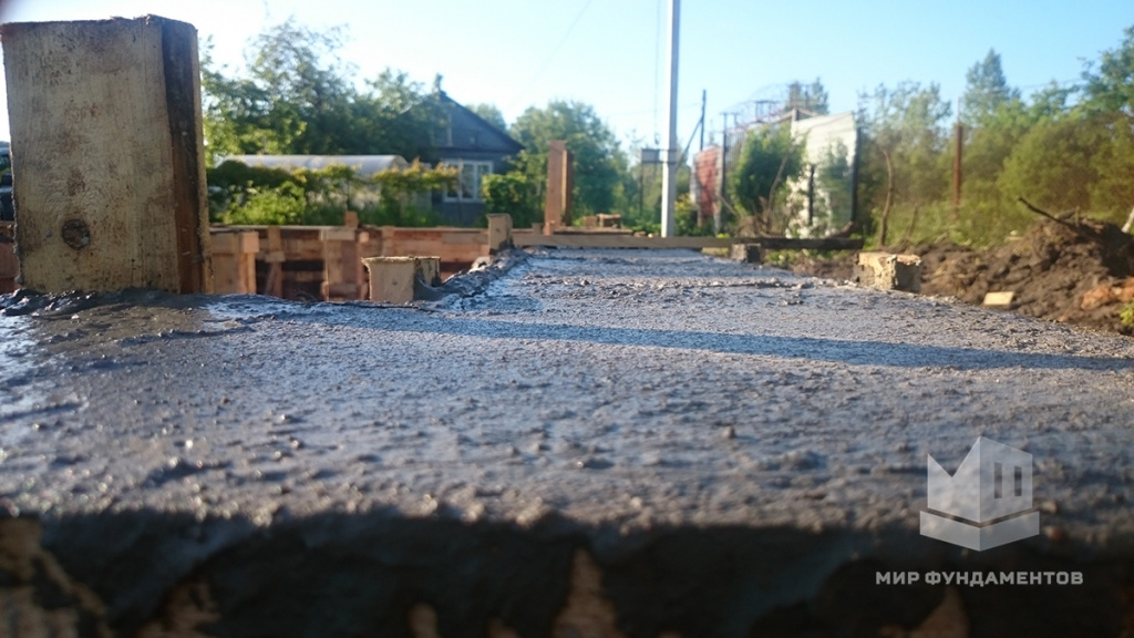 Бетон в опалубке